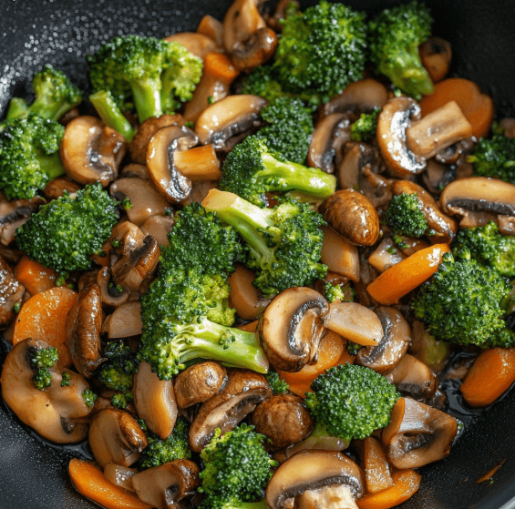 15 Minuten Pfanne mit Champignons und Brokkoli – Schnell, Gesund & Einfach 6 15 Minuten Pfanne mit Champignons und Brokkoli – Schnell, Gesund & Einfach