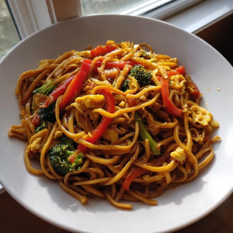 Gebratene Nudeln mit Gemüse und Ei - Tasty